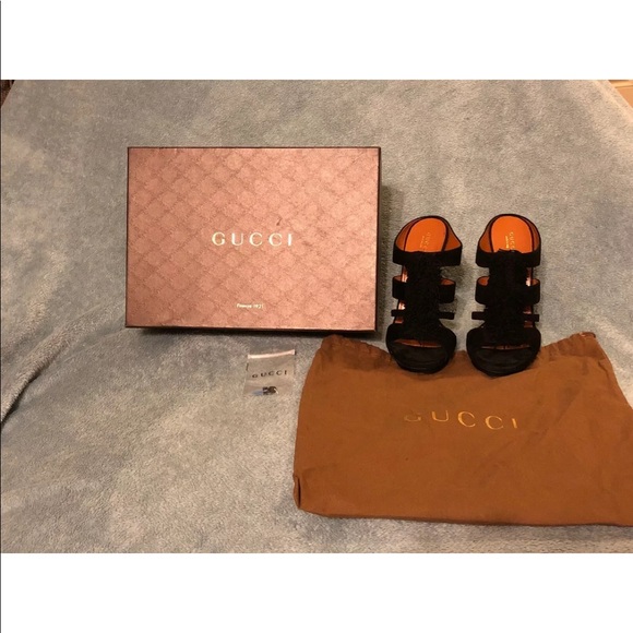 Gucci Suede heels - Picture 4 of 5